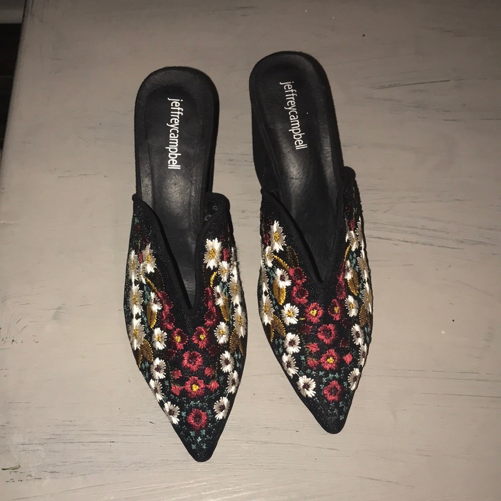 NEVER BEEN WORN- Jeffrey Campbell mules